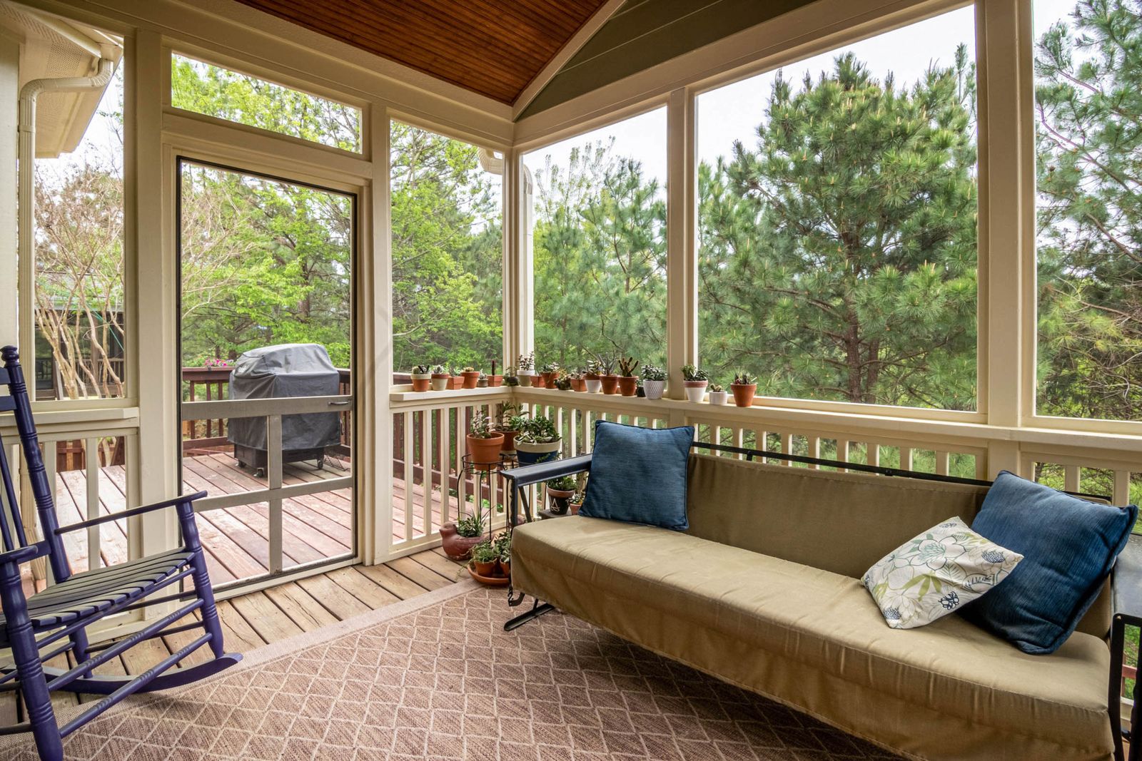 Outdoor screened porch
