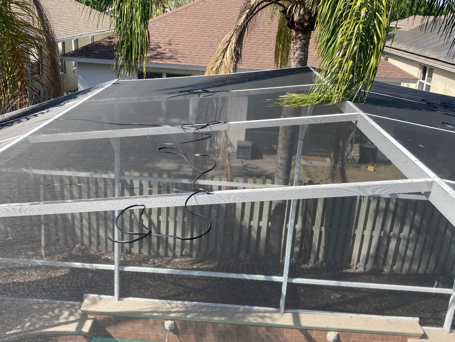 Residential screened pool enclosure and aluminum screen framework